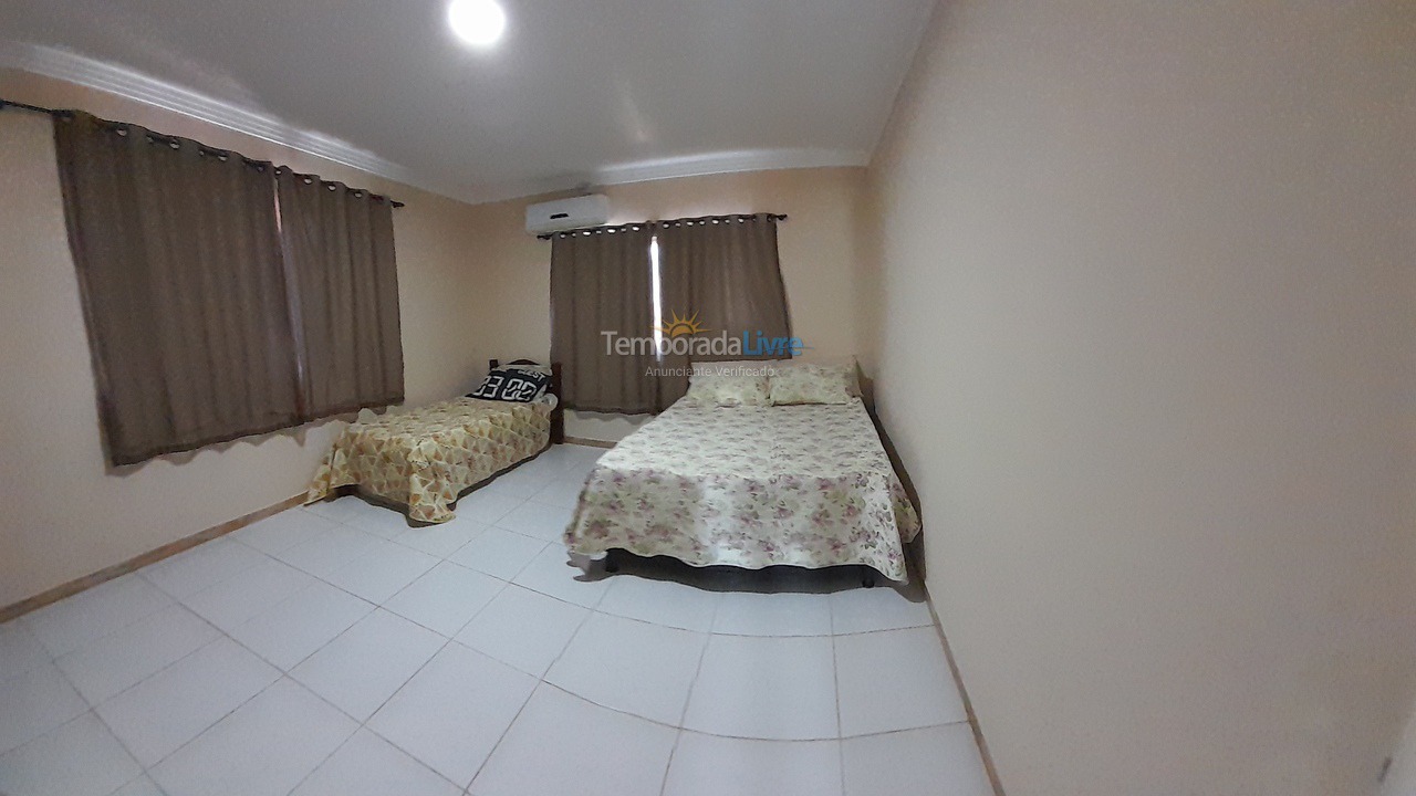 Casa para aluguel de temporada em Camaçari (Praia de Guarajuba)