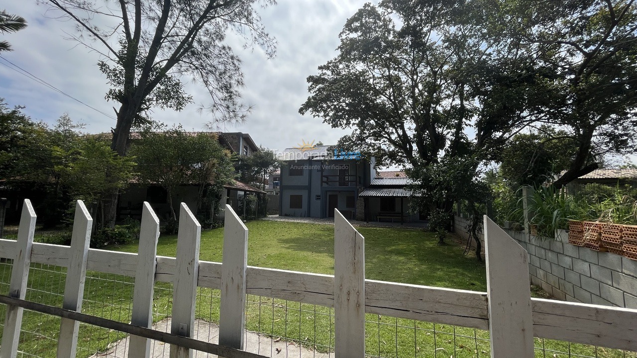 Casa para aluguel de temporada em Garopaba (Praia da Ferrugem)