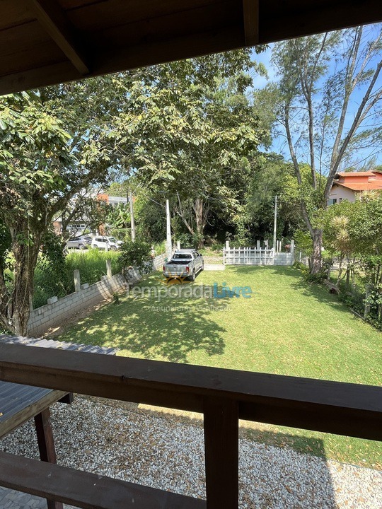 Casa para aluguel de temporada em Garopaba (Praia da Ferrugem)