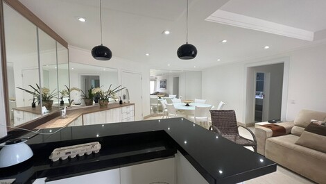 Riviera apartment in the ocean park building