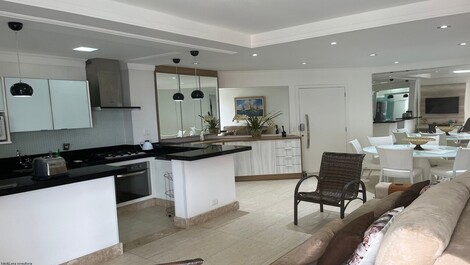 Riviera apartment in the ocean park building