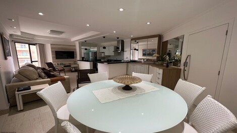 Riviera apartment in the ocean park building