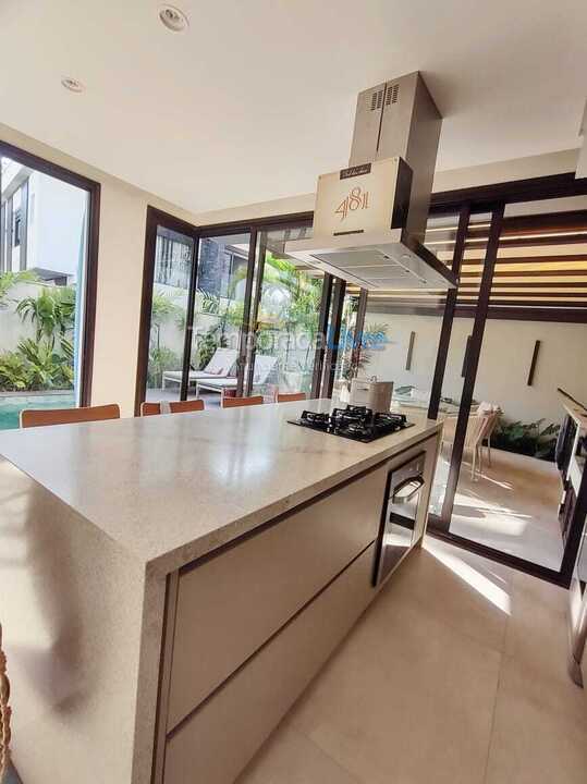Casa para alquiler de vacaciones em São Sebastião (Camburi)