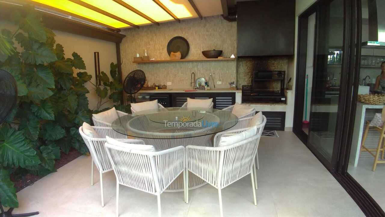 Casa para alquiler de vacaciones em São Sebastião (Camburi)