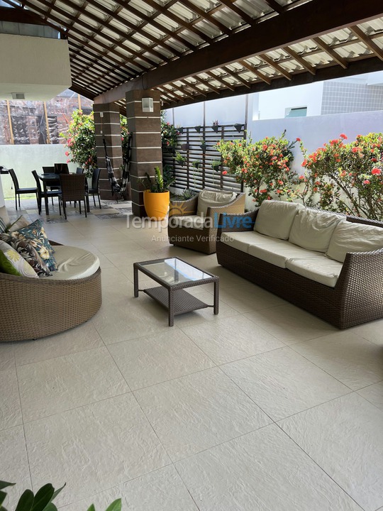 Casa para aluguel de temporada em Camaçari (Praia de Guarajuba)