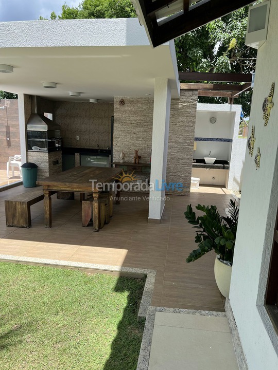 Casa para aluguel de temporada em Camaçari (Praia de Guarajuba)