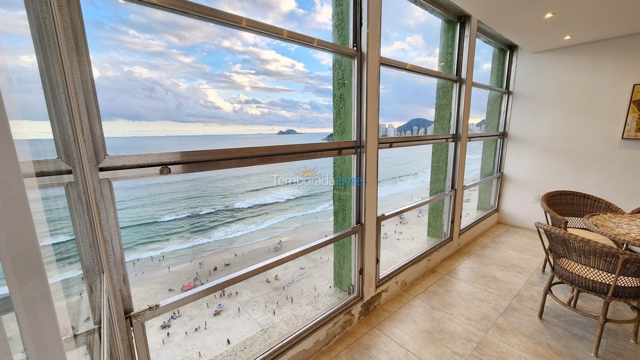 Apartment for vacation rental in Guarujá (Pitangueiras)