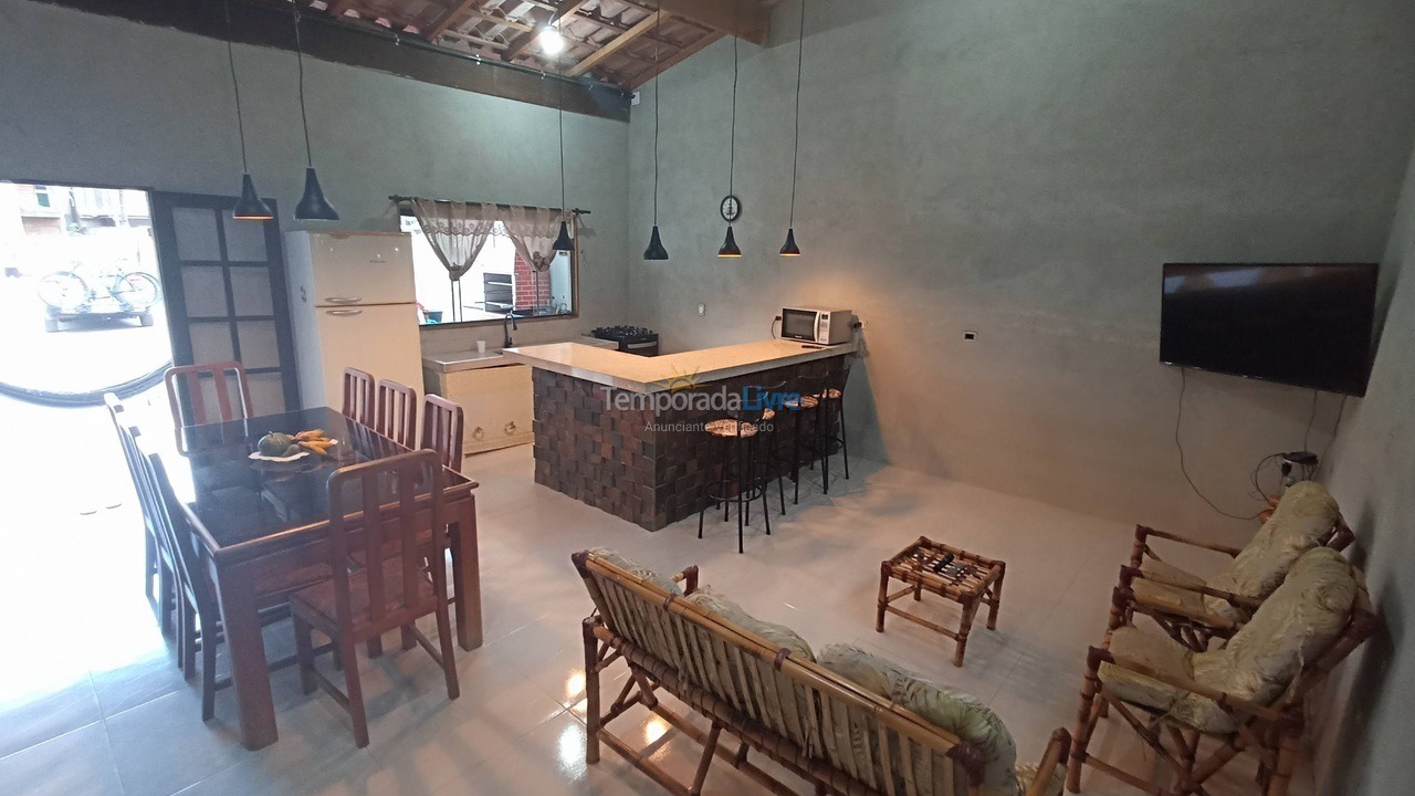 Casa para aluguel de temporada em Ubatuba (Maranduba)