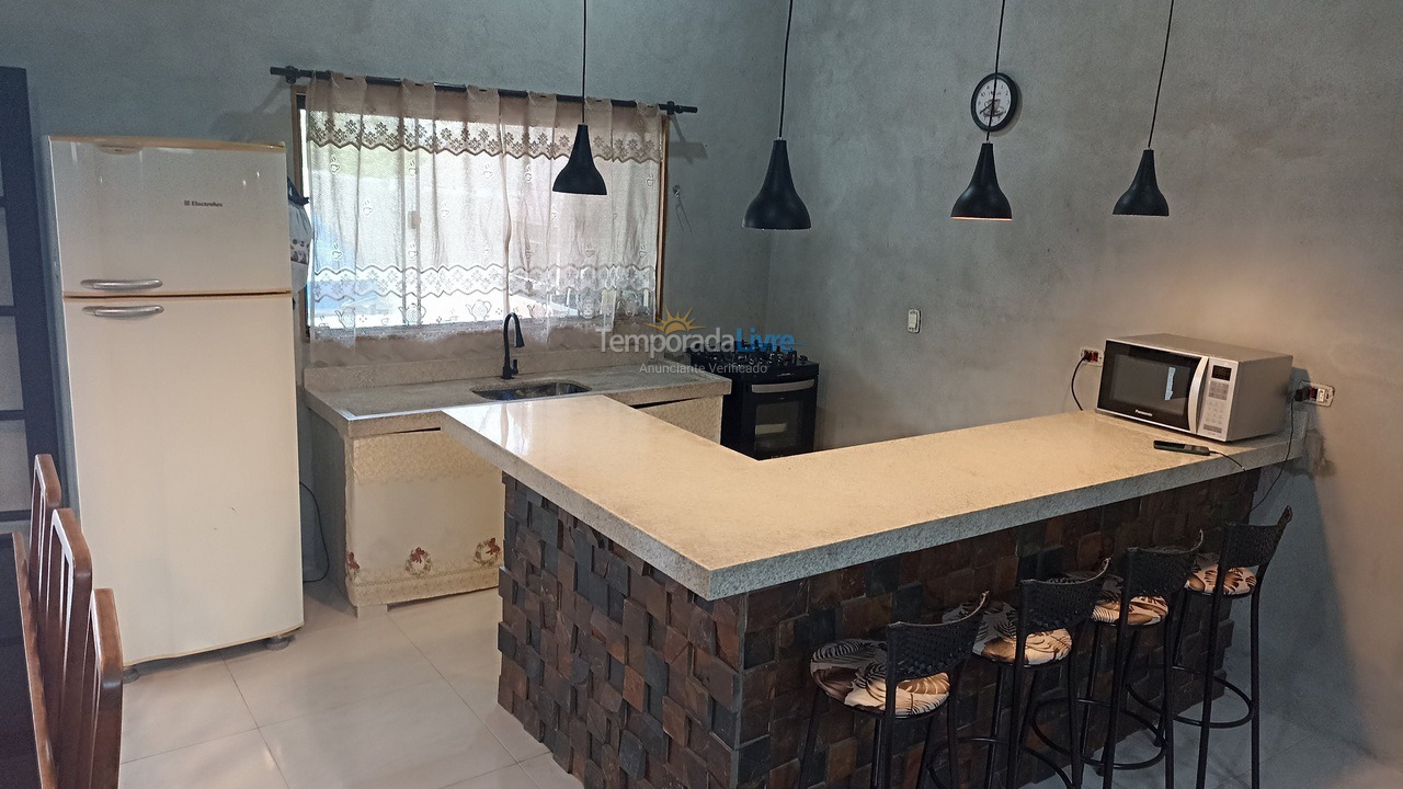 Casa para aluguel de temporada em Ubatuba (Maranduba)