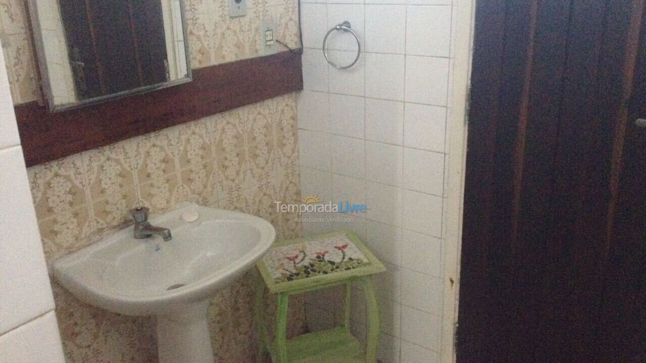 Casa para alquiler de vacaciones em Ubatuba (Praia do Lázaro)