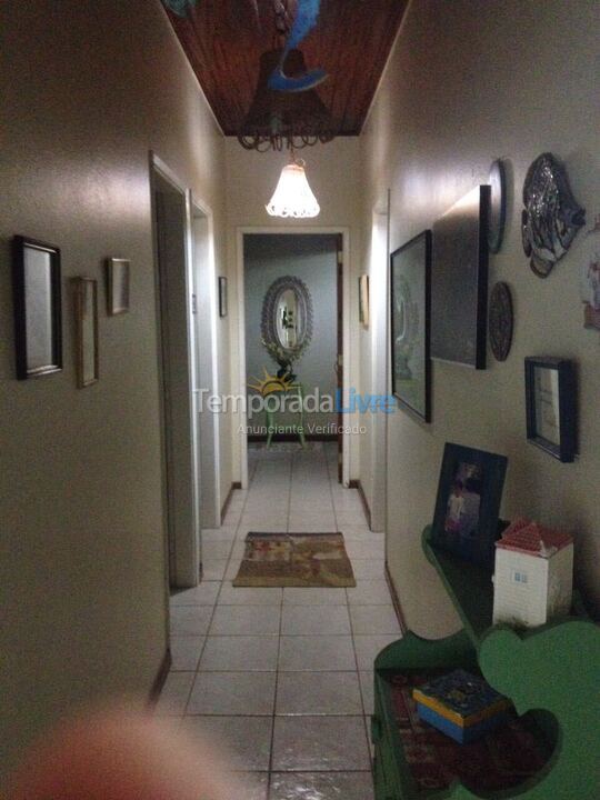 Casa para alquiler de vacaciones em Ubatuba (Praia do Lázaro)