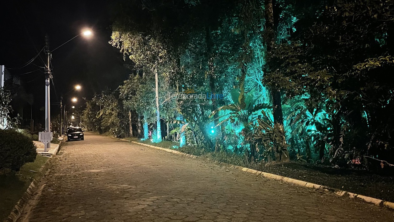 Casa para aluguel de temporada em Bertioga (Condominio Morada da Praia)