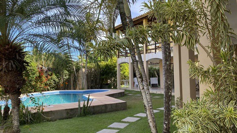 House 7 bedrooms beach of Taperapuan 150 meters from the sea.