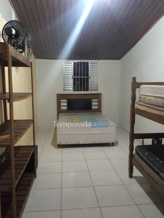 Casa para aluguel de temporada em Mongaguá (Itaguai)