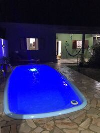 Piscina   enluminada  top.