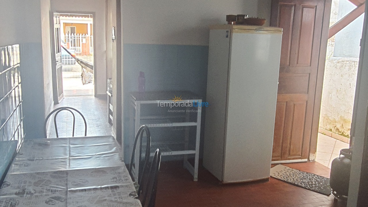 Casa para alquiler de vacaciones em Caraguatatuba (Poiares)