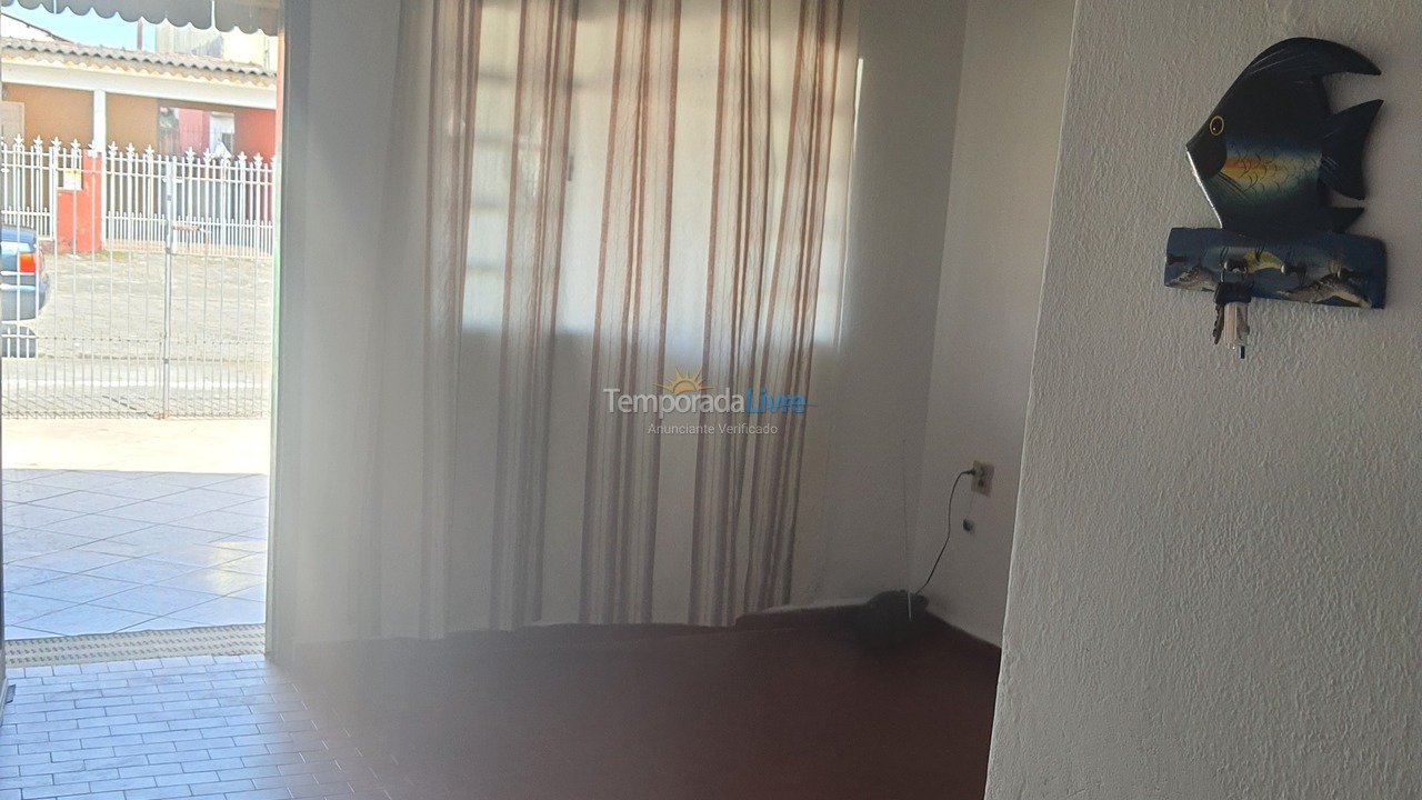 Casa para alquiler de vacaciones em Caraguatatuba (Poiares)