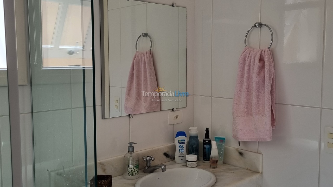 Casa para aluguel de temporada em Peruíbe (Belmira Novaes Ruinas)