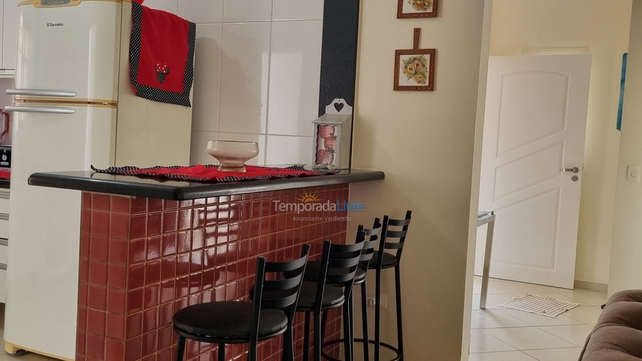 Casa para aluguel de temporada em Peruíbe (Belmira Novaes Ruinas)