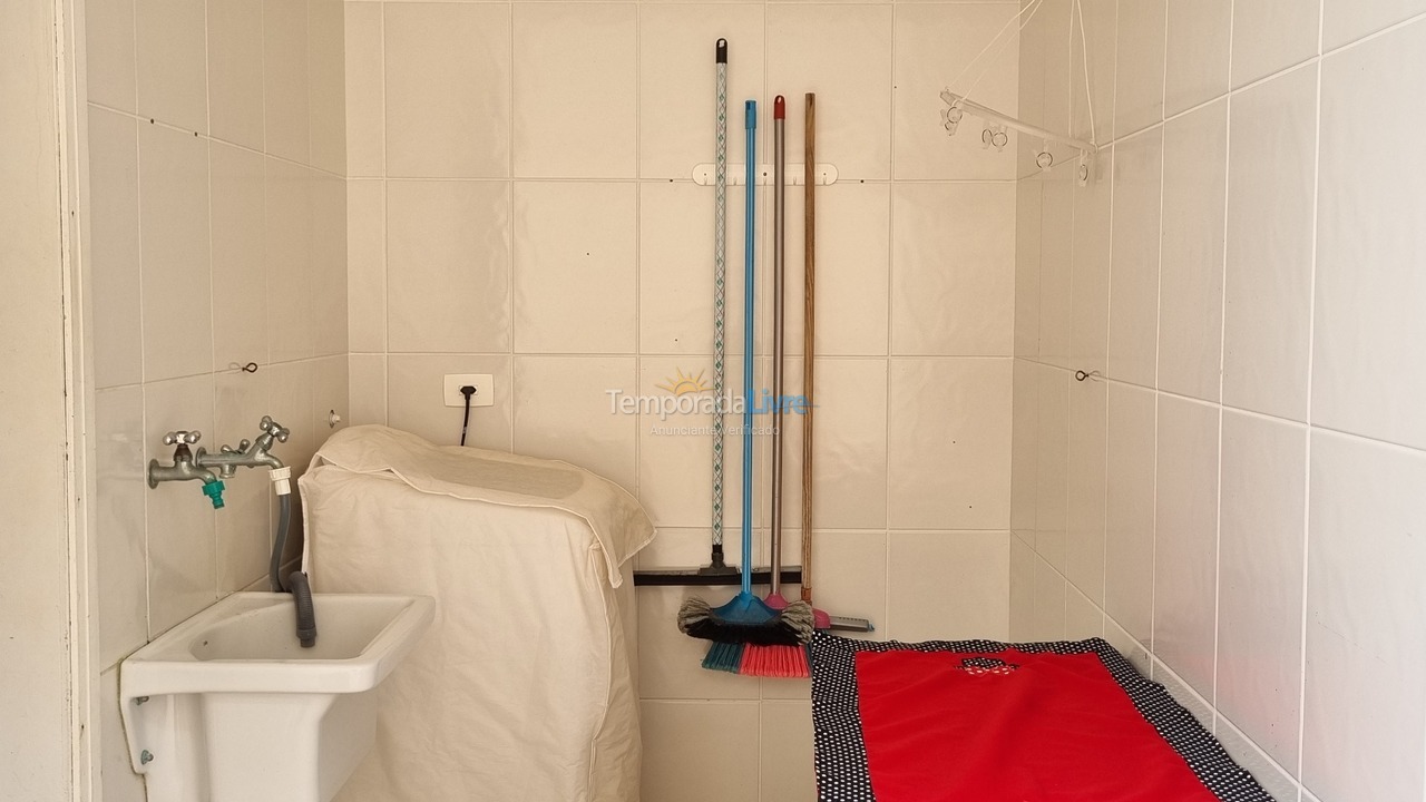 Casa para aluguel de temporada em Peruíbe (Belmira Novaes Ruinas)