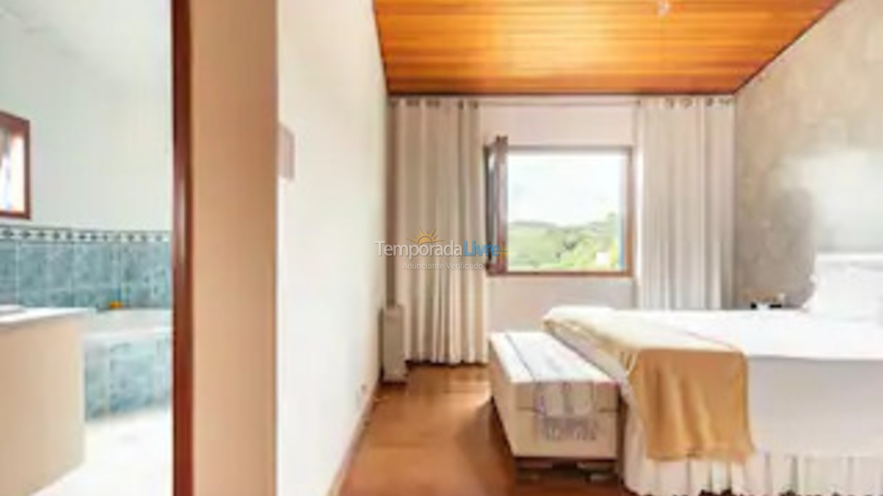 Casa para aluguel de temporada em Mairiporã (Lago do Imperador)