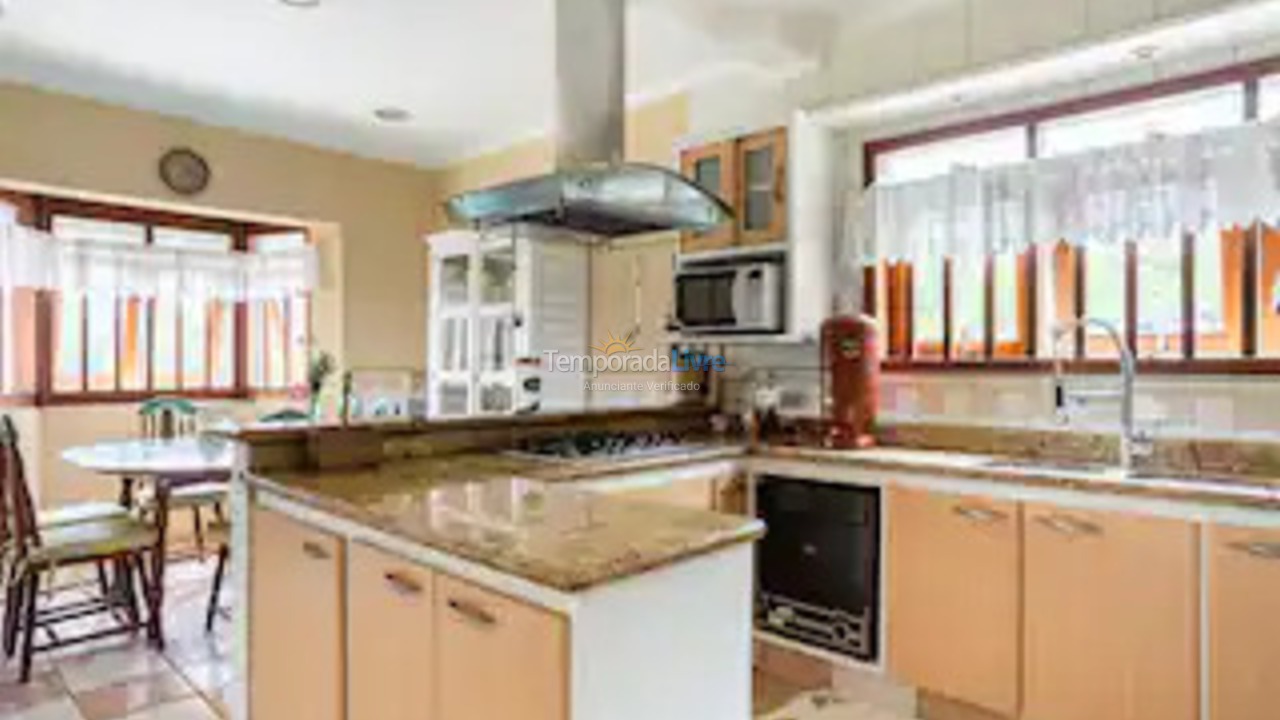 Casa para aluguel de temporada em Mairiporã (Lago do Imperador)