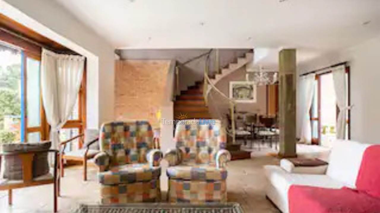 Casa para aluguel de temporada em Mairiporã (Lago do Imperador)