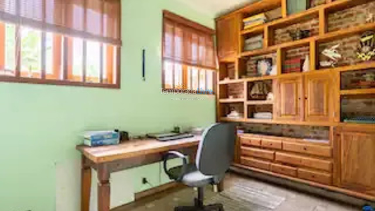 Casa para aluguel de temporada em Mairiporã (Lago do Imperador)