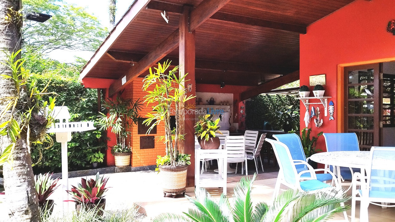 Casa para alquiler de vacaciones em Ubatuba (Praia do Lázaro)