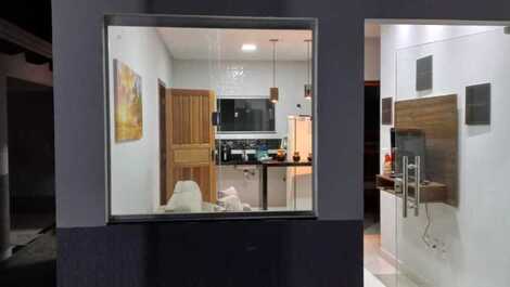 CASA COM PISCINA E ÁREA GOURMET A 30M DA PRAIA