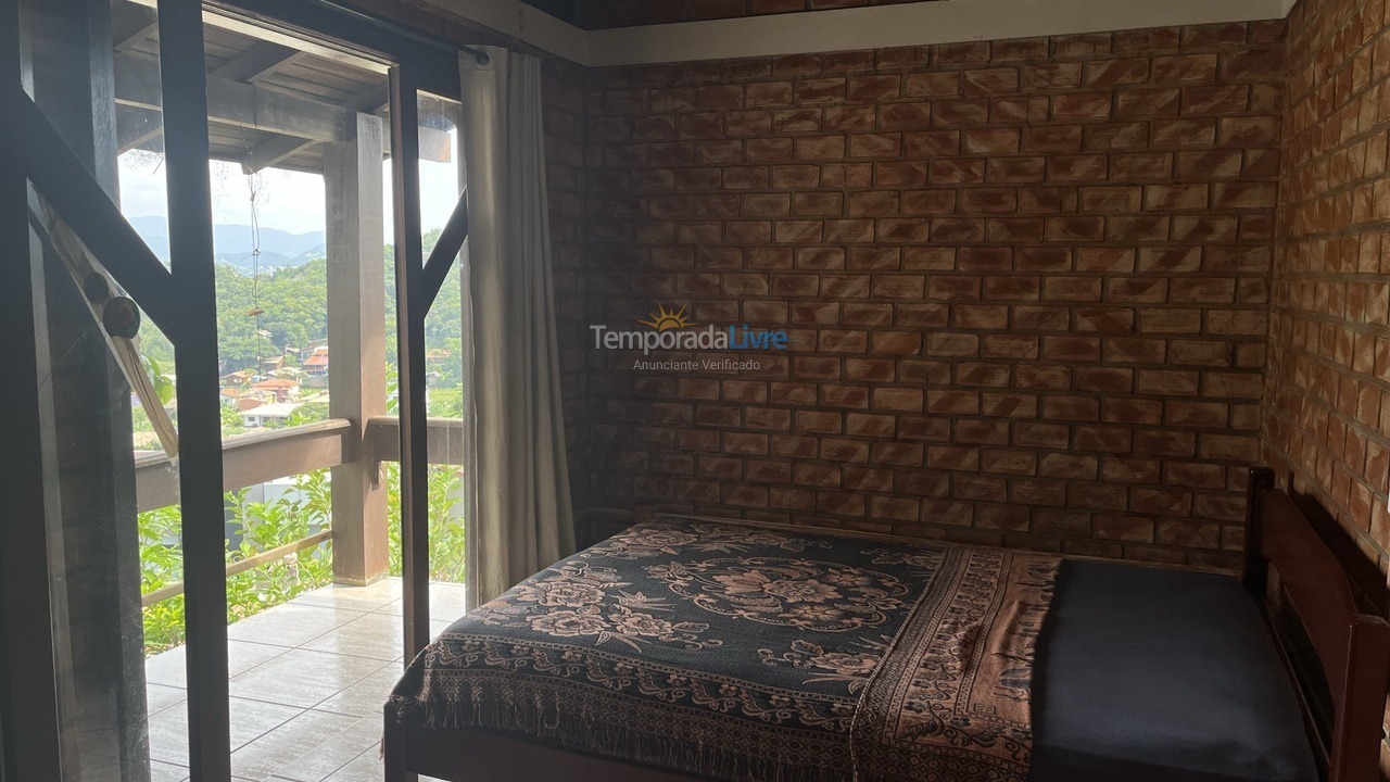 Casa para alquiler de vacaciones em Garopaba (Praia da Ferrugem)