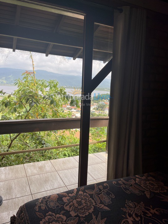 Casa para alquiler de vacaciones em Garopaba (Praia da Ferrugem)