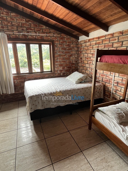 Casa para alquiler de vacaciones em Garopaba (Praia da Ferrugem)