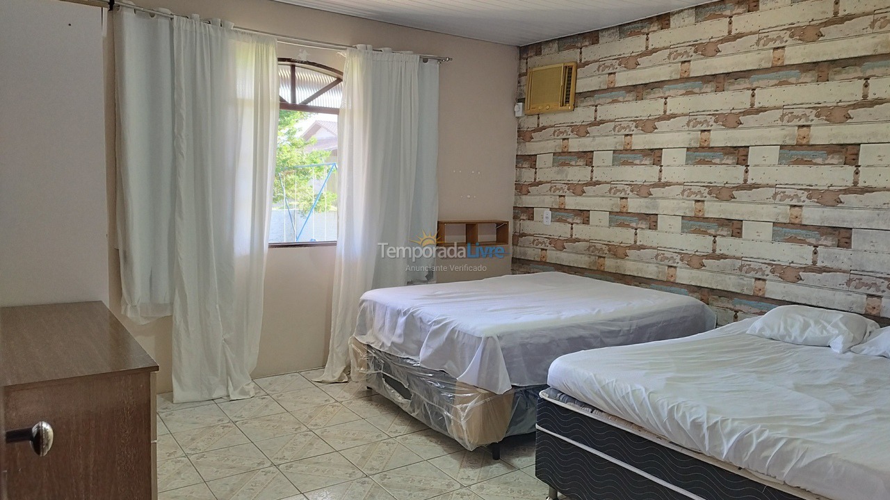 Casa para alquiler de vacaciones em Itapoá (Itapema do Norte)