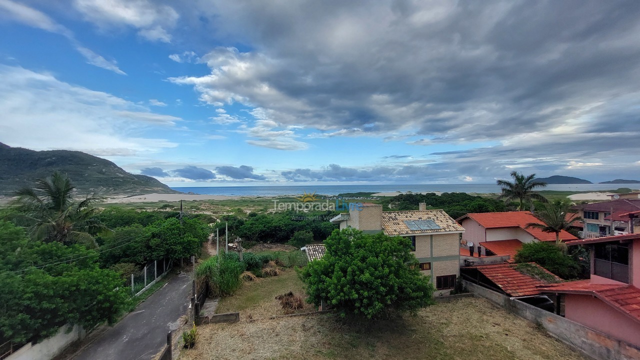 Apartamento para aluguel de temporada em Florianópolis (Praia do Santinho)