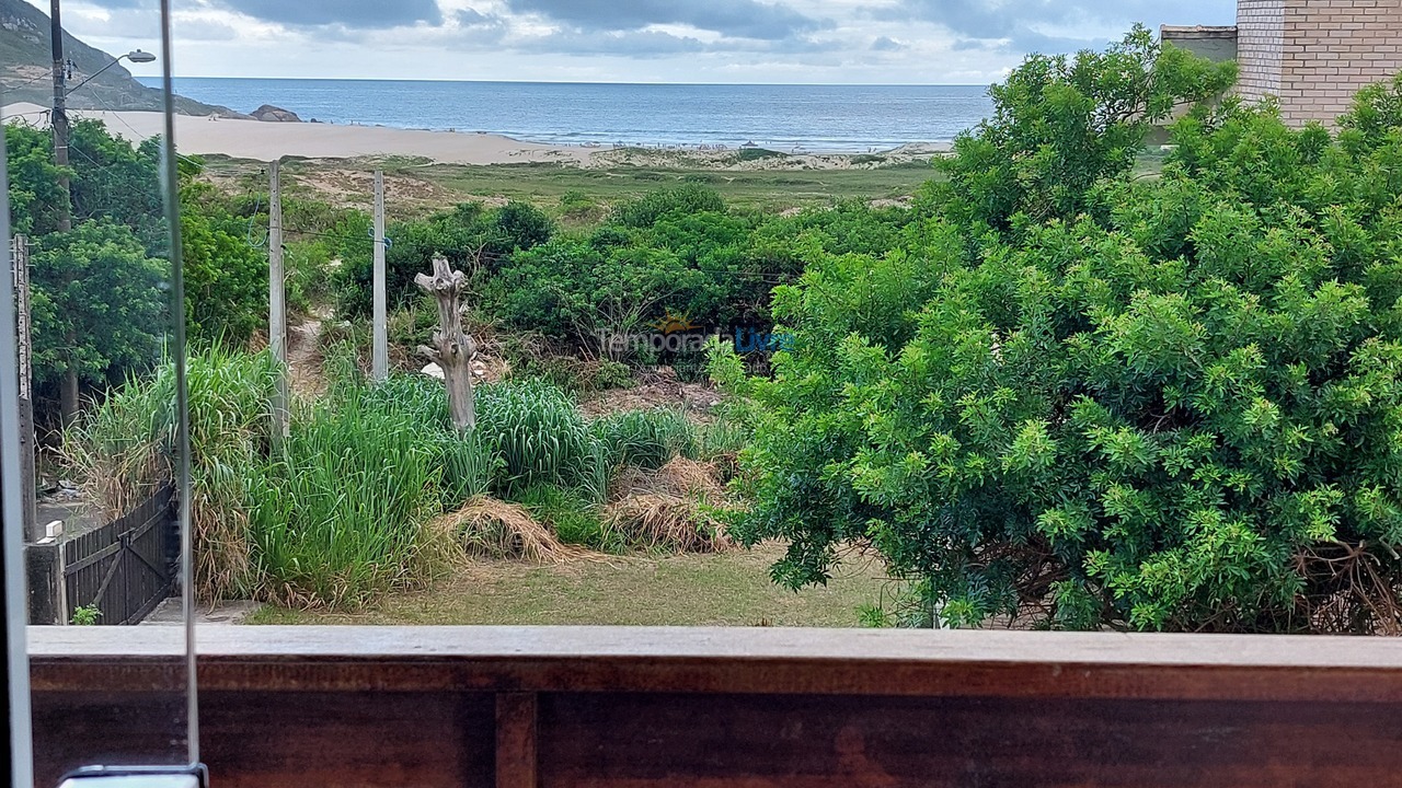 Apartamento para aluguel de temporada em Florianópolis (Praia do Santinho)