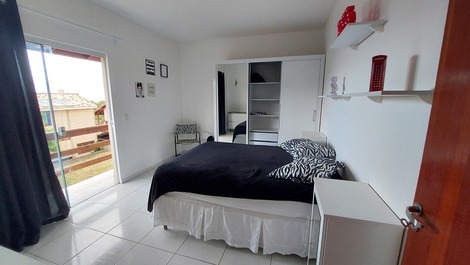 Apartamento de 1 dormitorio con vista para o mar do santinho