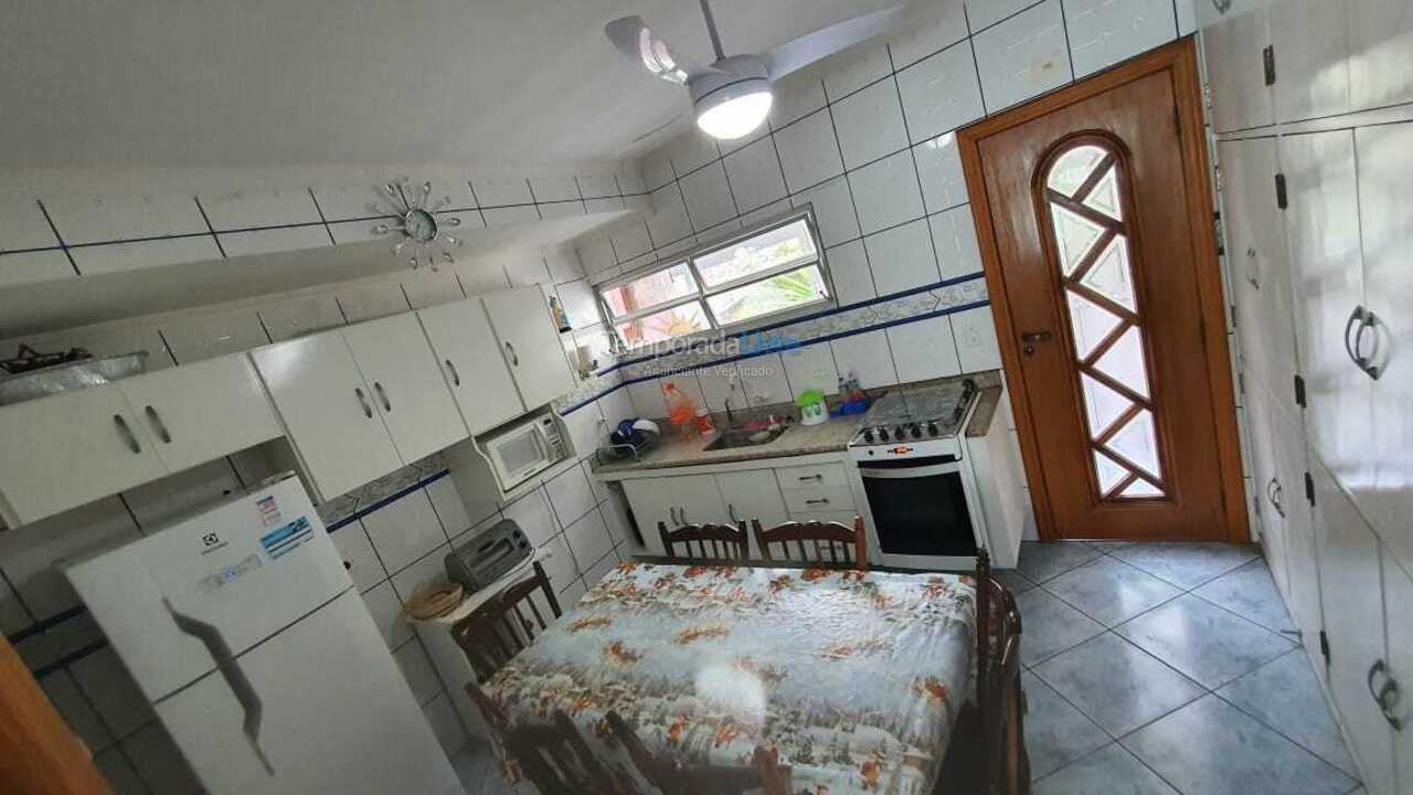 Apartment for vacation rental in Guarujá (Pitangueiras)