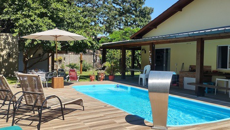 Casa com Piscina Praia do Rosa