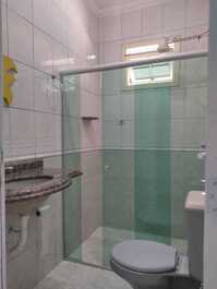 Casa de excursão 12 quartos, 09 suítes e 03 quartos social no centro