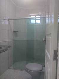 Casa de excursão 12 quartos, 09 suítes e 03 quartos social no centro