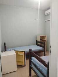 Casa de excursão 12 quartos, 09 suítes e 03 quartos social no centro