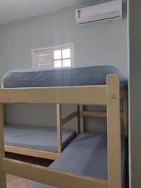 Casa de excursão 12 quartos, 09 suítes e 03 quartos social no centro