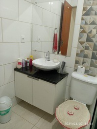 Aluguel de sítio para temporadas com capacidade para 15 pessoas..