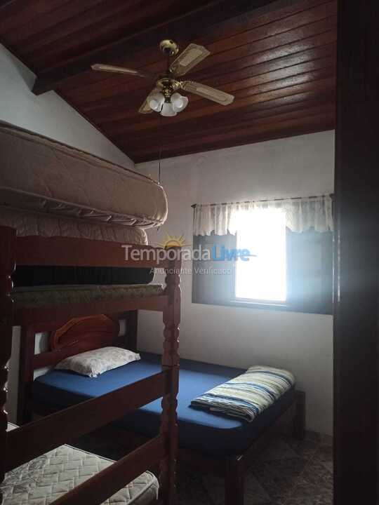 Casa para alquiler de vacaciones em Caraguatatuba (Massaguaçu)