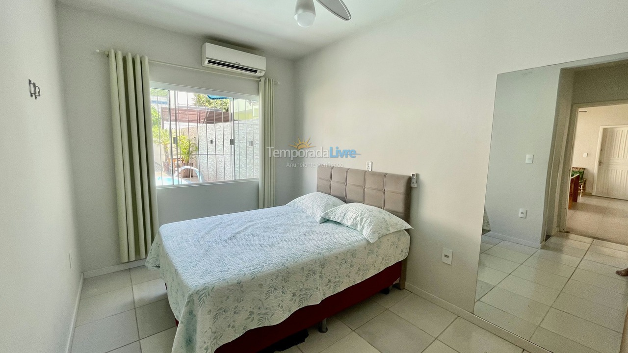 House for vacation rental in Bombinhas (Praia de Bombas)