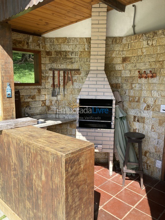 Chácara / sítio para aluguel de temporada em Nova Friburgo (Rio Bonito de Lumiar)