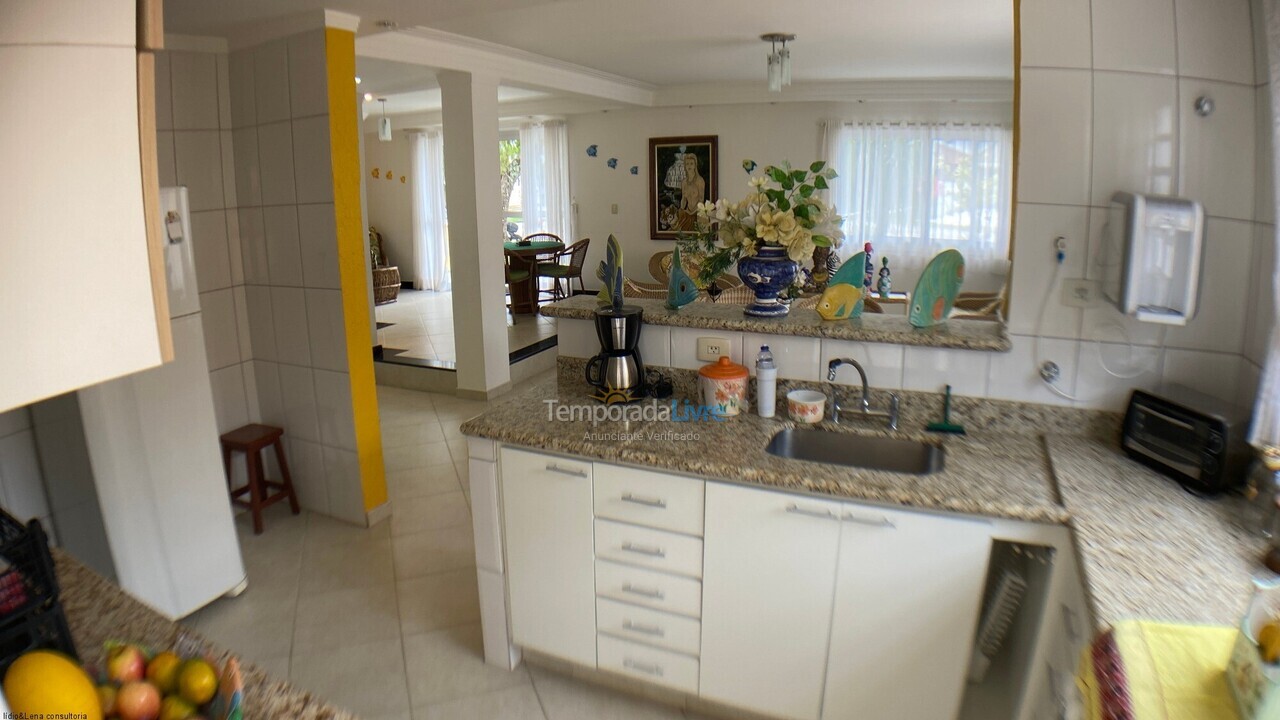 Casa para aluguel de temporada em Bertioga (Riviera)