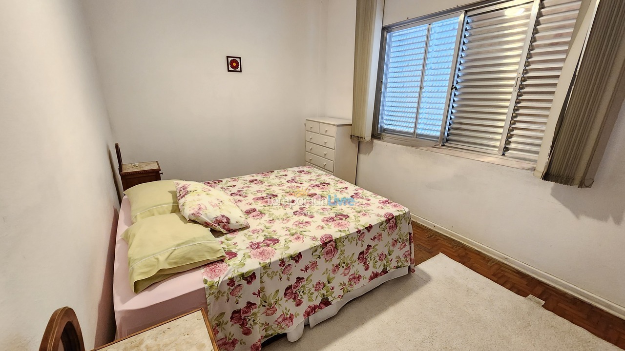 Apartamento para aluguel de temporada em Guarujá (Pitangueiras)