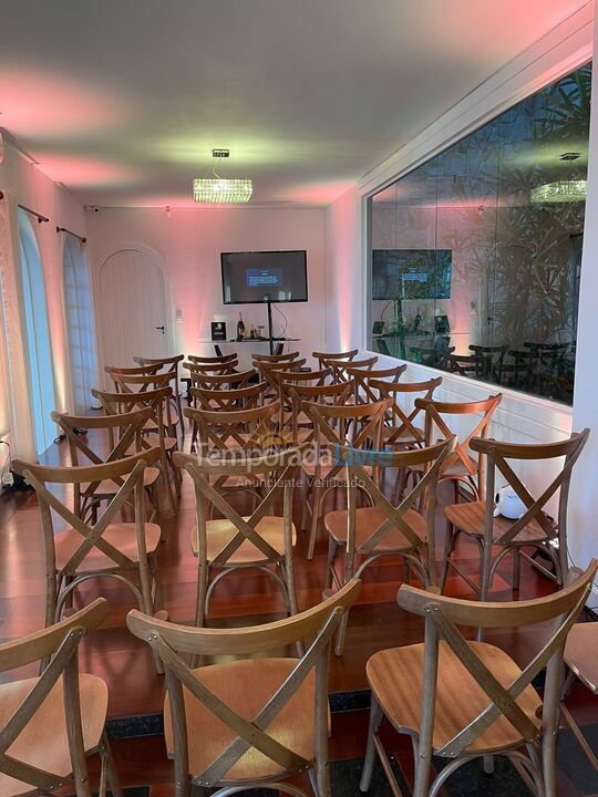 Casa para aluguel de temporada em Florianópolis (Coqueiros)